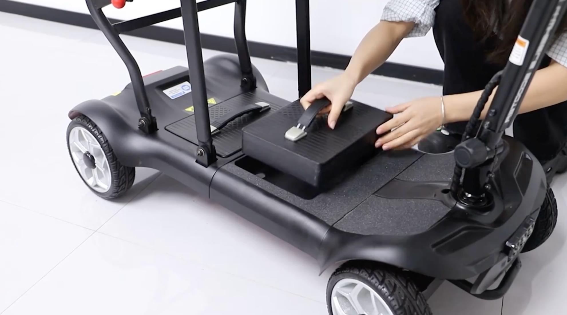 Maximum Mobility GliderMobility AirRider Mobility Scooter | Electric Wheelchairs And ...